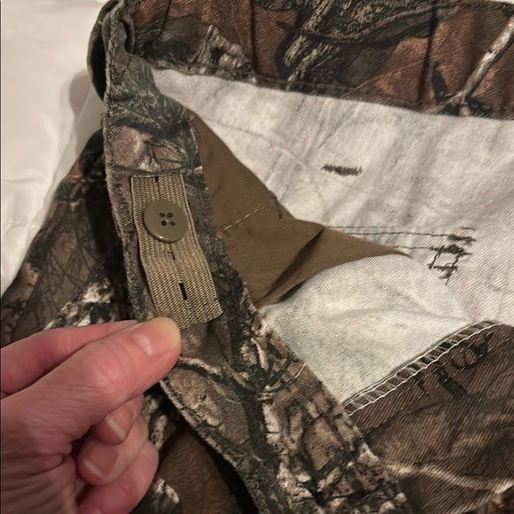 Realtree Camouflage Cargo Pants Relaxed Fit Straight Leg - Picture 6 of 11